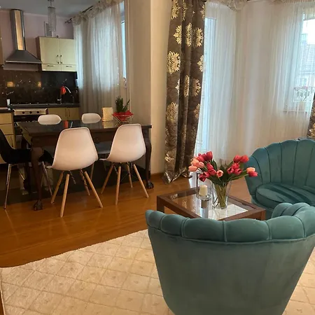 アパート Diana - Traugutta *